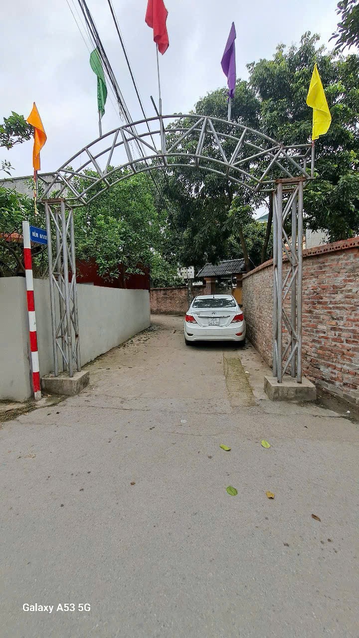 Bán đất Cổ Giang, Lệ Chi 40 m², mặt tiền 4,2 m, đường 2 m, giá 2 tỷ